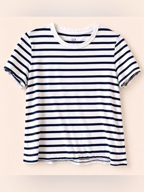 GAP Organic Cotton Navy Stripe Tee | Brenton Style | Women’s M